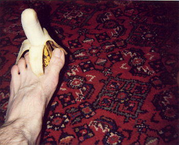 banana footleft.jpg